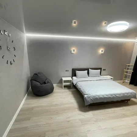 Apartcenter Vip Апартаменты В Центре Города Kryvyi Rih Exterior photo