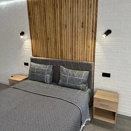Apartcenter Vip Апартаменты В Центре Города Kryvyi Rih Exterior photo