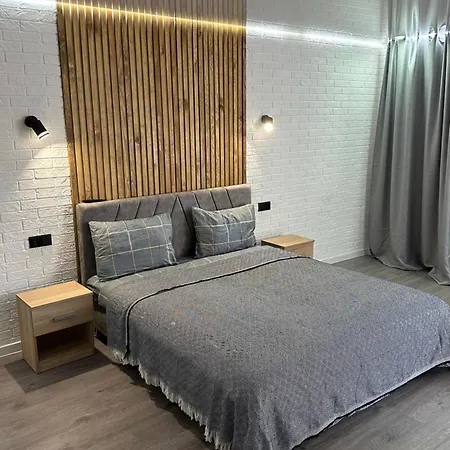 Apartcenter Vip Апартаменты В Центре Города Kryvyi Rih Exterior photo