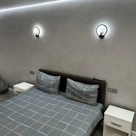 Apartcenter Vip Апартаменты В Центре Города Kryvyi Rih Exterior photo