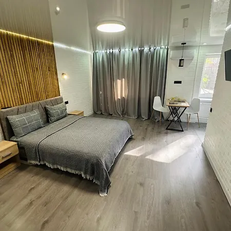 Apartcenter Vip Апартаменты В Центре Города Kryvyi Rih Exterior photo