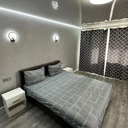 Apartcenter Vip Апартаменты В Центре Города Kryvyi Rih Exterior photo