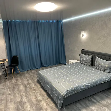 Apartcenter Vip Апартаменты В Центре Города Kryvyi Rih Exterior photo